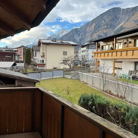 Am Fusse Des Karwendelgebirges